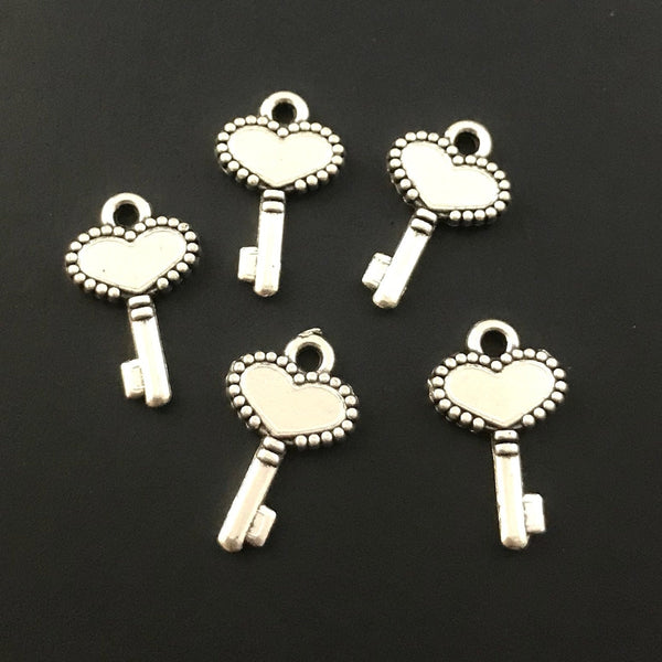 20 Tiny Heart Key Charms - Antique Silver