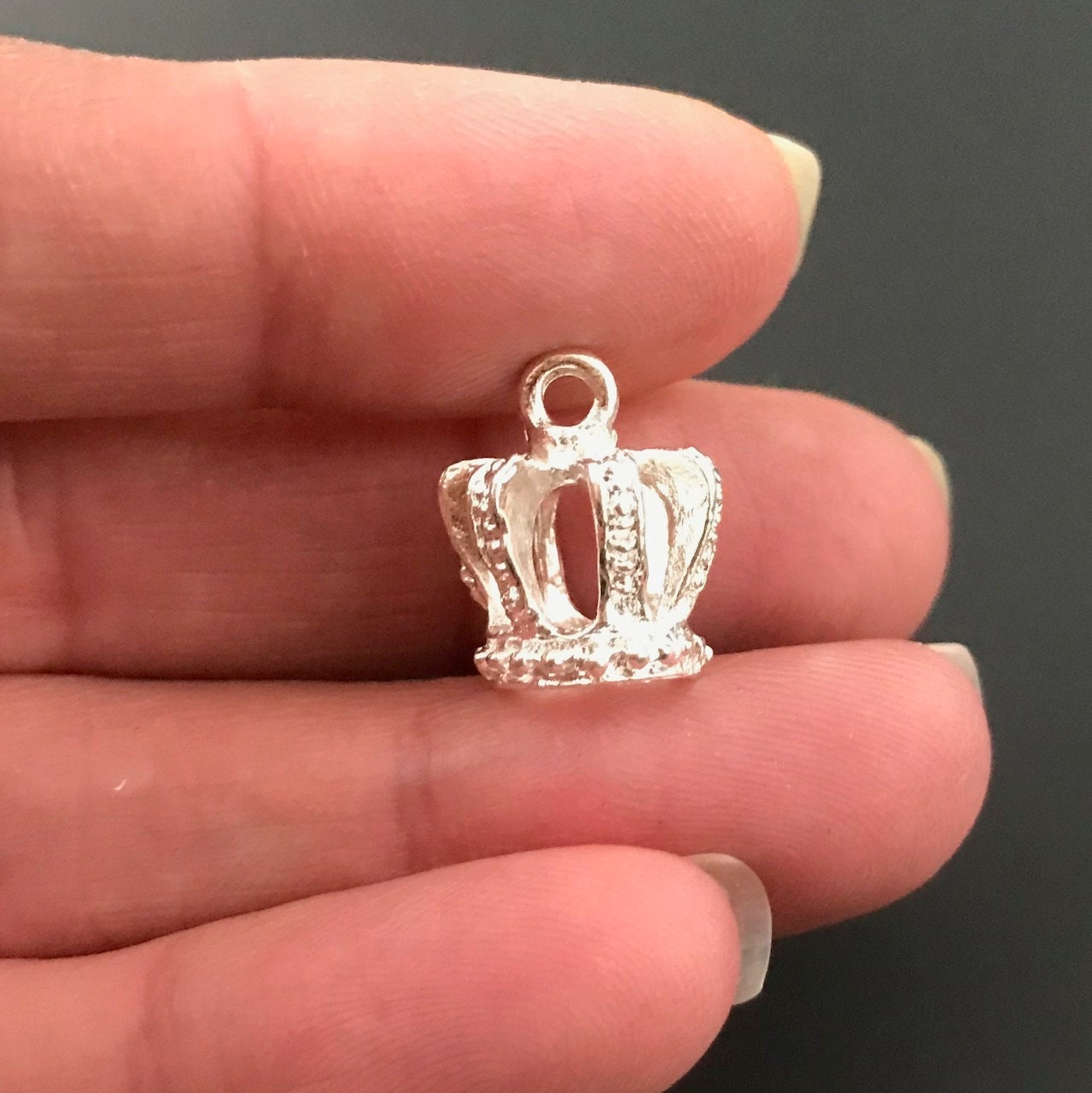 10 Crown Charms - Silver Finish