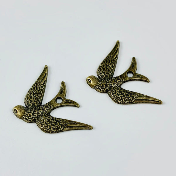 10 Bird Charms - Swallow Bird - Antique Bronze