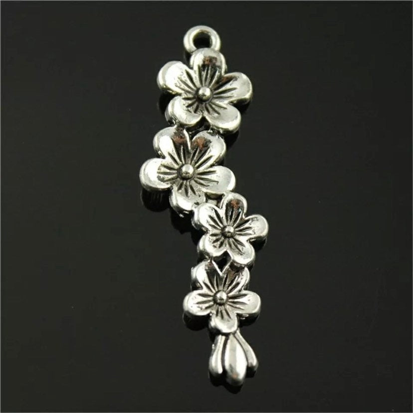 5 Flower Branch Charm - Antique Silver