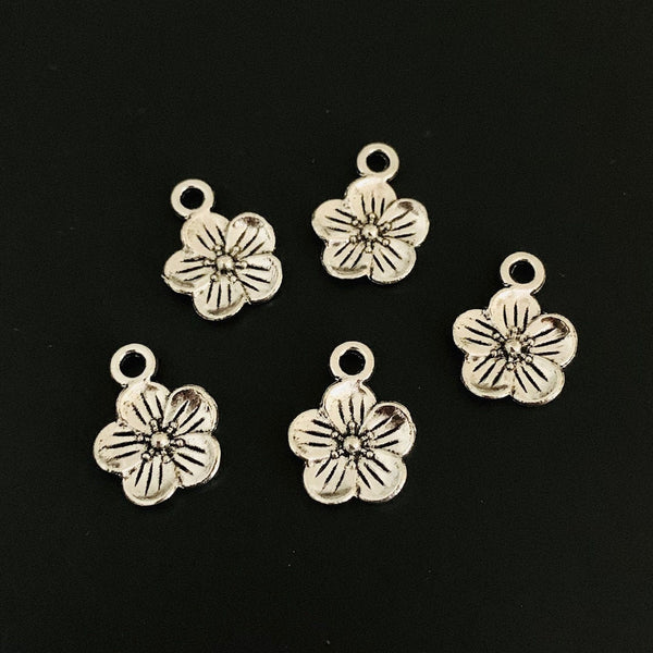 10 Flower Charms - Antique Silver