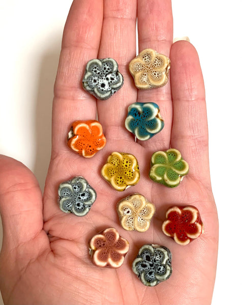4 Ceramic Flower Beads - 15mm Beads