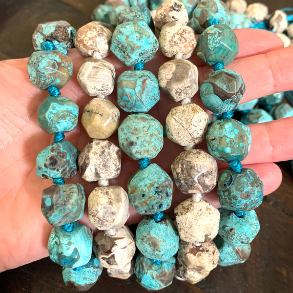 Natural Ocean Agates Chunky Nugget Beads - Blue or White Faceted Beads - Size 12-15mm - Full Strand 25 pcs